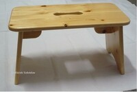 Dřevěná stolička Borovice