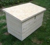 ﻿Venkovní dřevěná bedna na zahradní nářadí 120x64x85cm